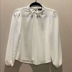 Chic White Ruffled Blouse